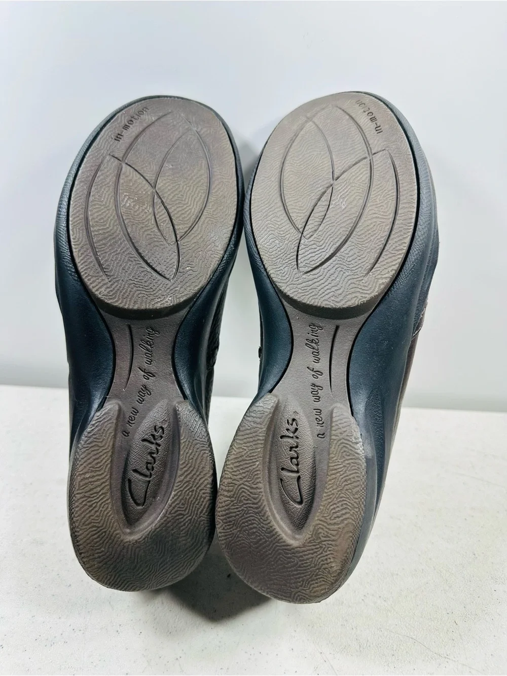 Clarks In Motion Comfort Shoes Women's 7 M Leather Brown Slip On Shoes 35733